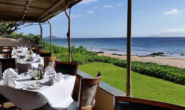 Sarento's on the Beach: A Culinary Gem in the Heart of Paradise